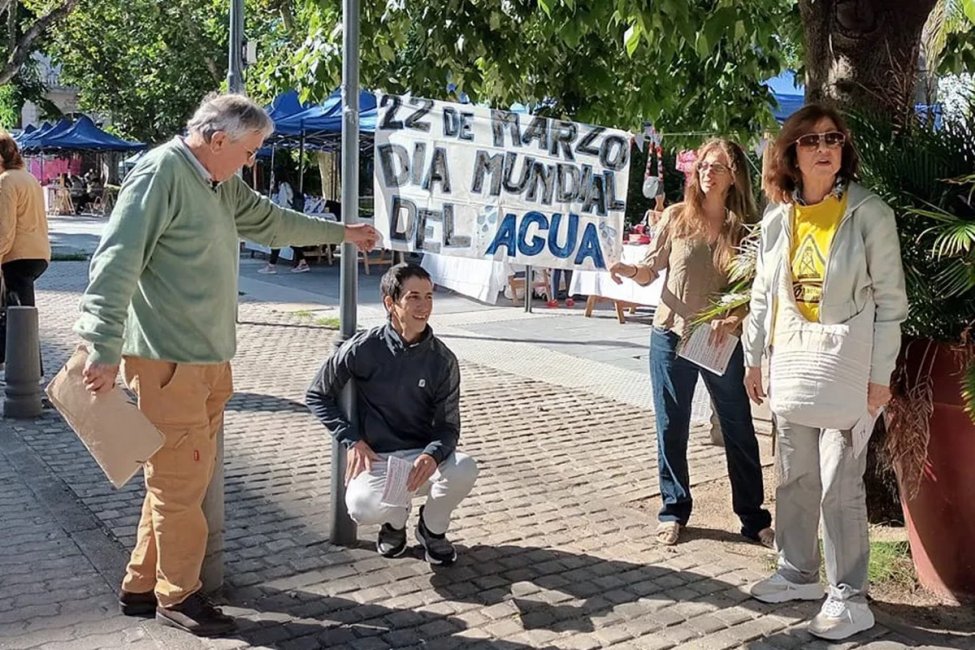 Vecinos de Villa Zorraquin volvieron a manifestarse contra el crematorio que construyó el Obispado en esa zona de Concordia