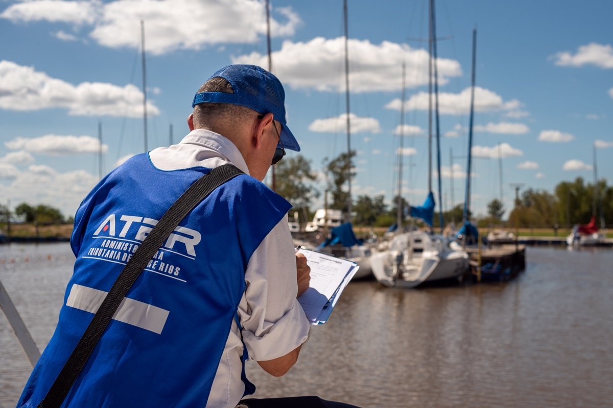 Cincuenta naves fiscalizadas no estaban inscriptas.