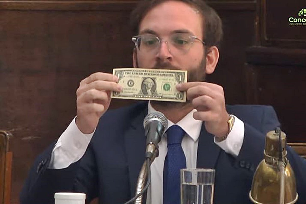 El concejal Sastre en su intervención en la sesión de este jueves.