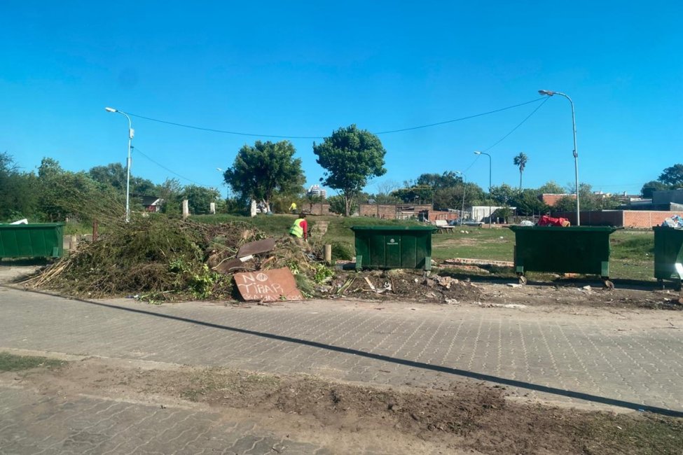 La cartera de Ambiente ya aplicó varias multas a personas que fueron fotografiadas arrojando basura en lugares no permitidos