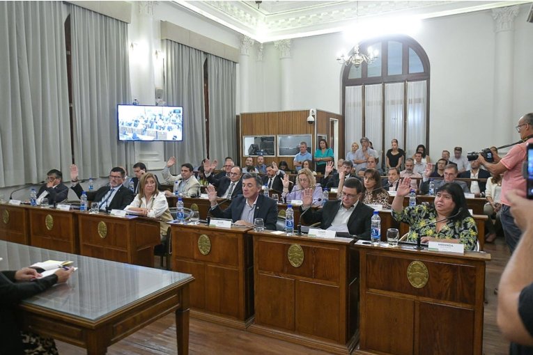 Senadores del PJ impulsan la reducción de la factura de energía para las universidades públicas entrerrianas