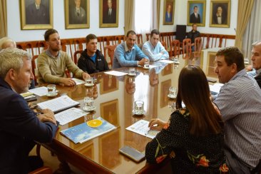 Se habló sobre la actualización de normativas y la mosca de los frutos. Se habló sobre la actualización de normativas y la mosca de los frutos.