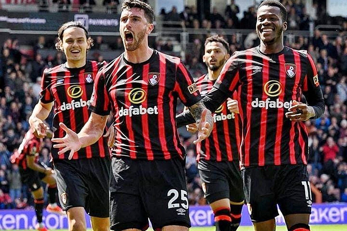 Marcos festejando su gol.