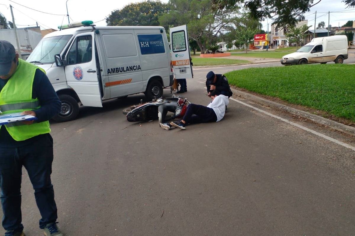 El motociclista debi&oacute; ser trasladado al hospital Masvernat.