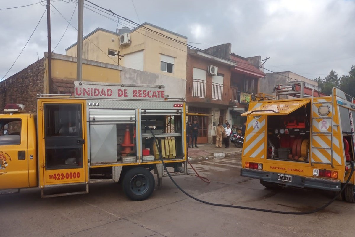 La casa es habitada por cinco personas que afortunadamente, resultaron ilesas.