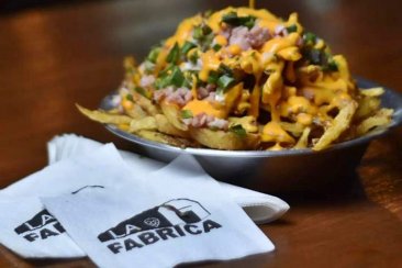 La Fábrica reabre sus puertas en su local de calle Carriego. La Fábrica reabre sus puertas en su local de calle Carriego.