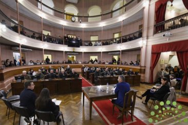 Anunció la eliminación de desigualdades en adicionales. Anunció la eliminación de desigualdades en adicionales.