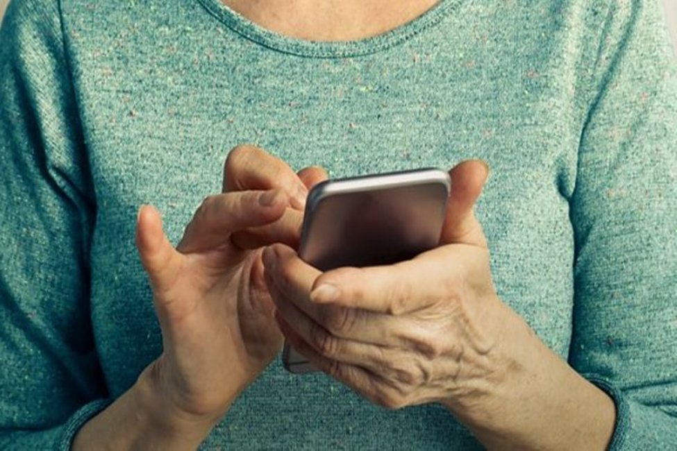 El municipio brindará un taller sobre el uso del celular para personas de la tercera edad