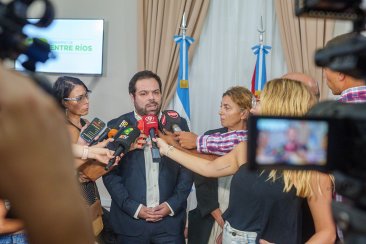 "Los entrerrianos son perjudicados por medidas de fuerza”, sostuvo. "Los entrerrianos son perjudicados por medidas de fuerza”, sostuvo.