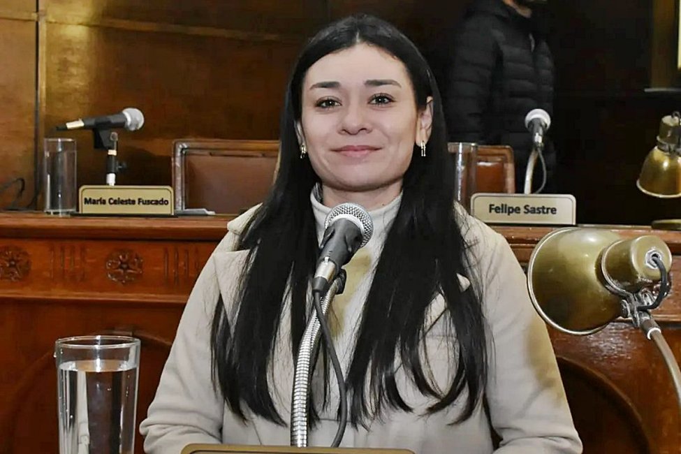 La oposición criticó a la concejal Lagraña por afirmar que los CDI eran "aguantaderos politicos"