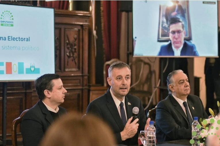 Diputados entrerrianos y correntinos intercambiaron opiniones sobre las reformas pol&iacute;ticas que se impulsan en ambas provincias