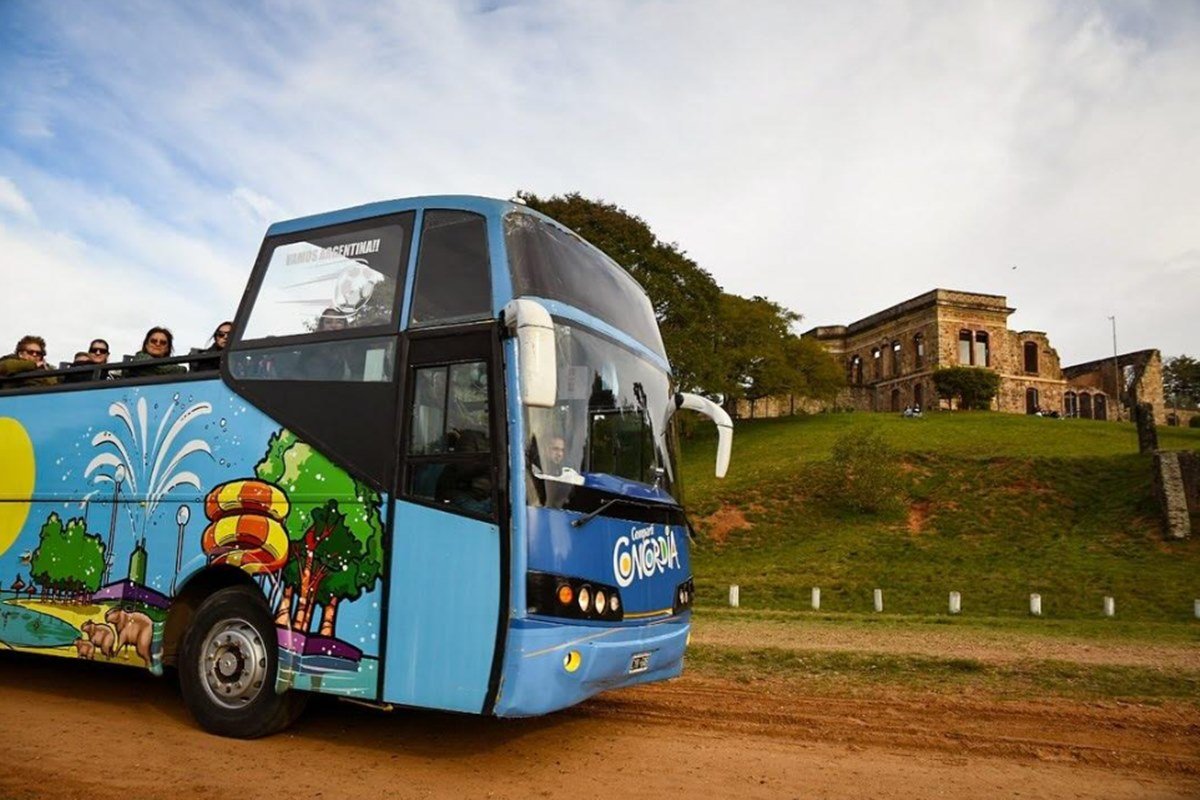 Los pasajeros de la lancha que viene de Salto tendrán Bus Turístico gratis. Los pasajeros de la lancha que viene de Salto tendrán Bus Turístico gratis.