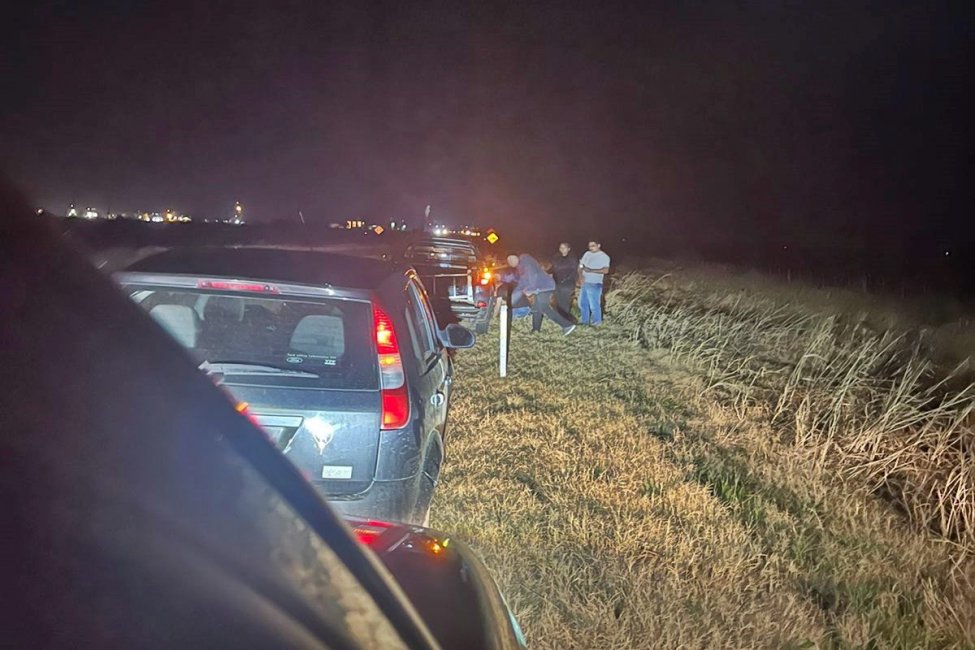 Concordienses quedaron varados en la banquina tras romper sus vehículos en la Autovía 18