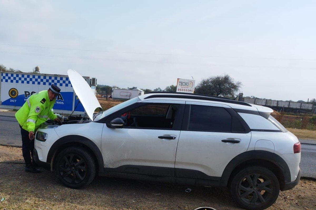 El ocupante del autom&oacute;vil qued&oacute; supeditado a la causa.