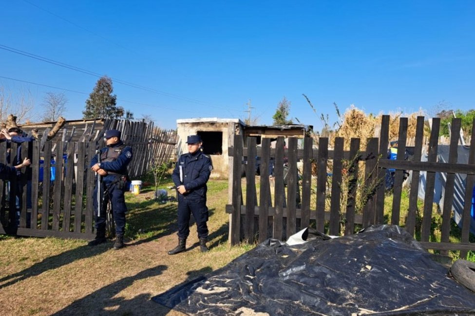 La policía brindó las primeras precisiones sobre el hallazgo de un hombre sin vida en una casa incendiada