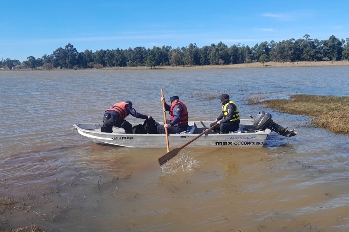 El cuerpo fue encontrado flotando en el lago de Salto Grande