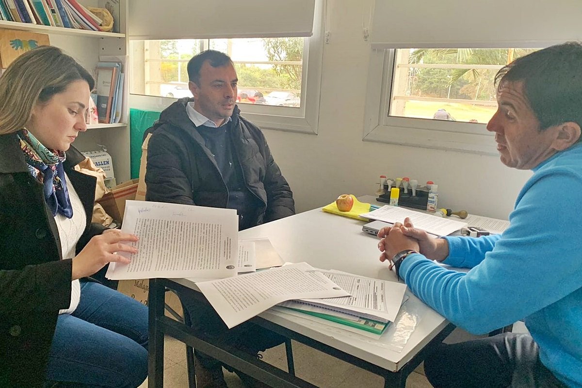 La firma del convenio se realizó con autoridades municipales y escolares La firma del convenio se realizó con autoridades municipales y escolares