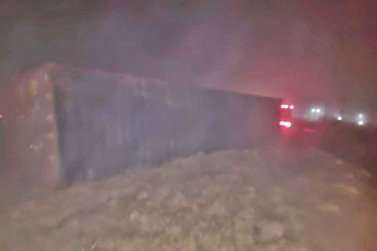 El vuelco ocurri&oacute; durante la madrugada de este martes.