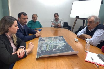 Se firmó el convenio para instalar fibra óptica en Puerto Yeruá. Se firmó el convenio para instalar fibra óptica en Puerto Yeruá.