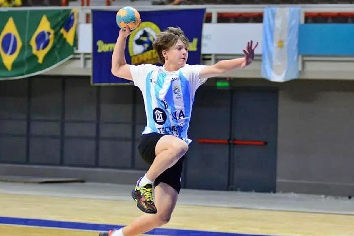 Jerem&iacute;as Bosio, joven promesa del handball concordiense.