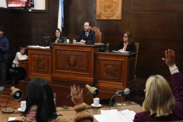 Sesión histórica en el Concejo Deliberante. Sesión histórica en el Concejo Deliberante.