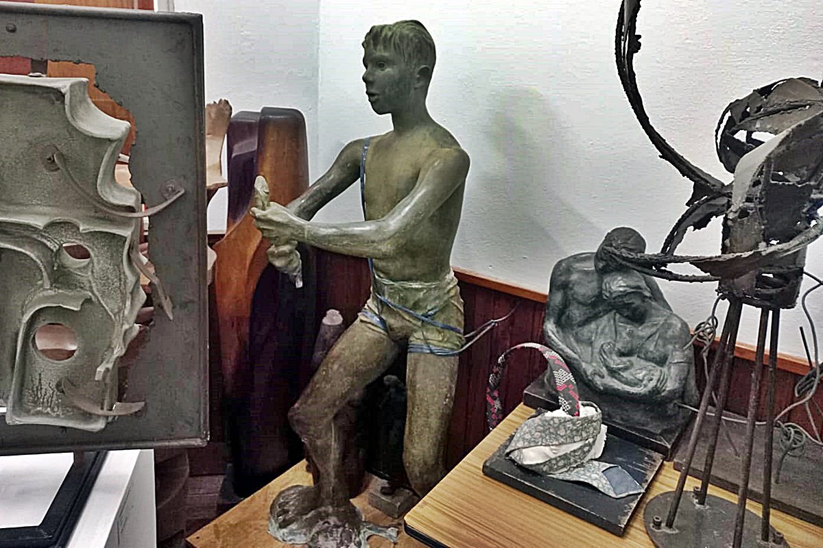 La obra aguarda su restauraci&oacute;n en la bodega del Museo de Artes Visuales