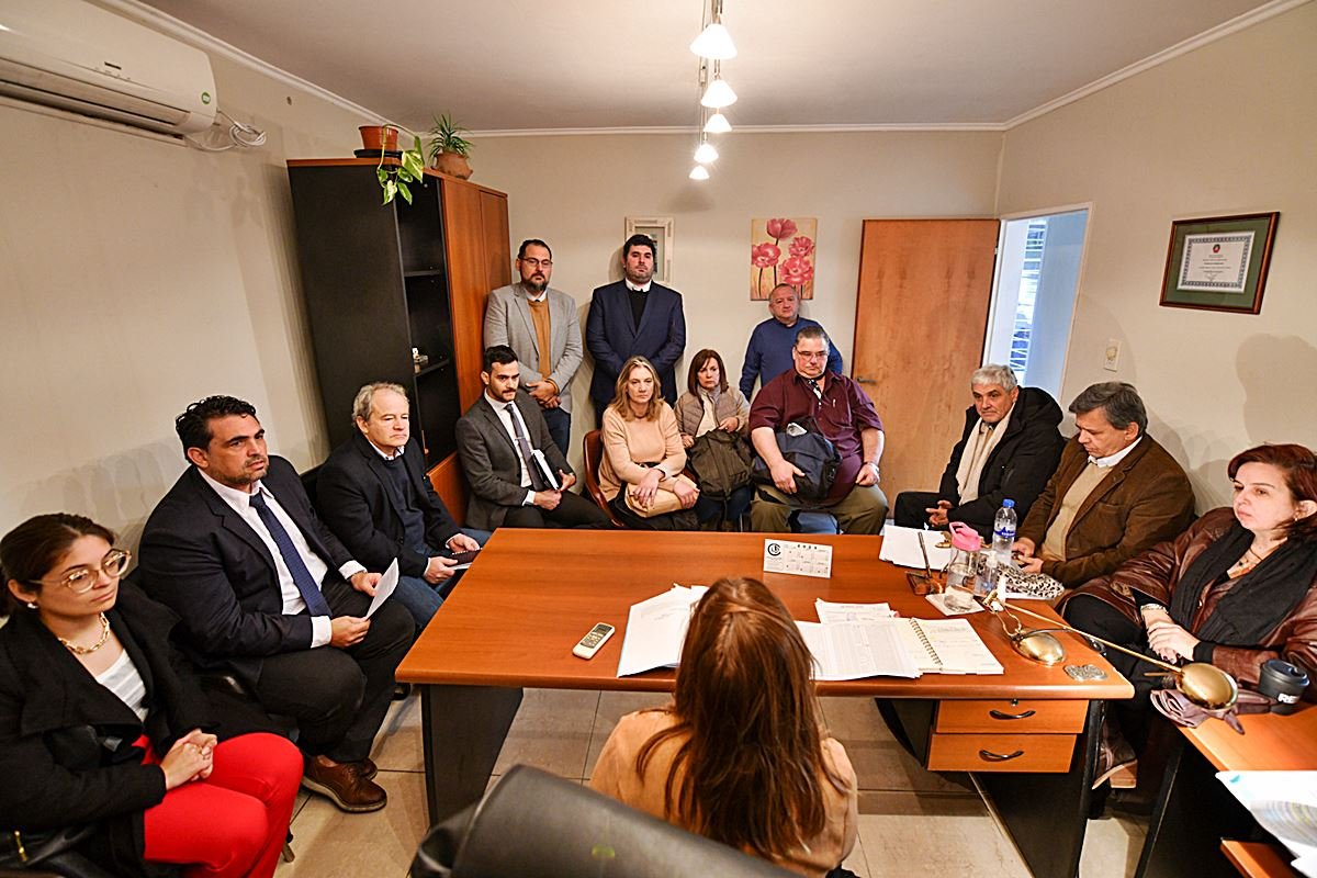 Docentes y representes del CGE en la conciliaci&oacute;n obligatoria.