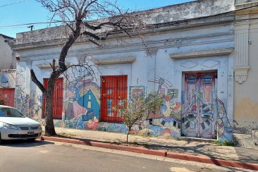 El inmueble ubicado en calle Sarmiento, entre 1 de Mayo y Quintana. El inmueble ubicado en calle Sarmiento, entre 1 de Mayo y Quintana.