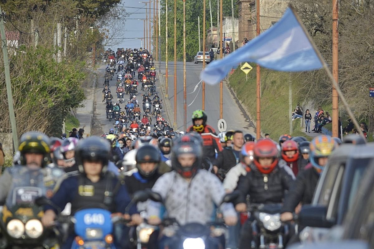 Los Charrúas se prepara para el 1° Motoencuentro de la zona. Los Charrúas se prepara para el 1° Motoencuentro de la zona.