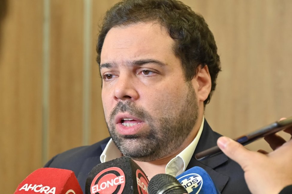Desde el Ministerio de Gobierno se convocó a los gremios docentes "a retomar el diálogo"
