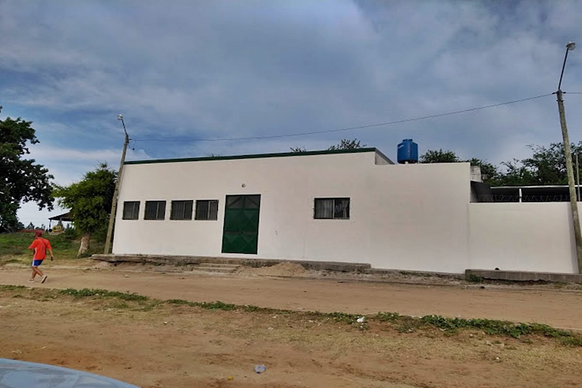 Edificio de la escuela "El Silencio", en la zona oeste de la ciudad