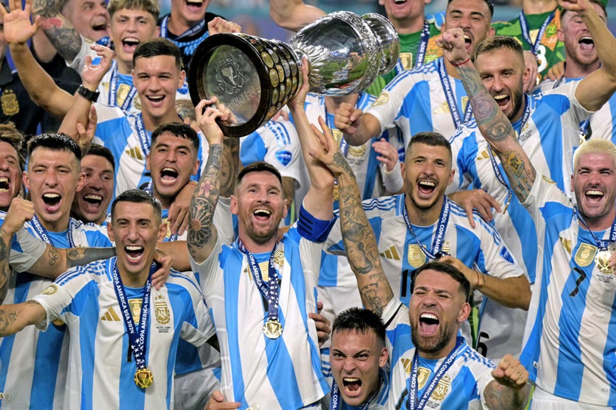 Una fan zone en Paran&aacute;.