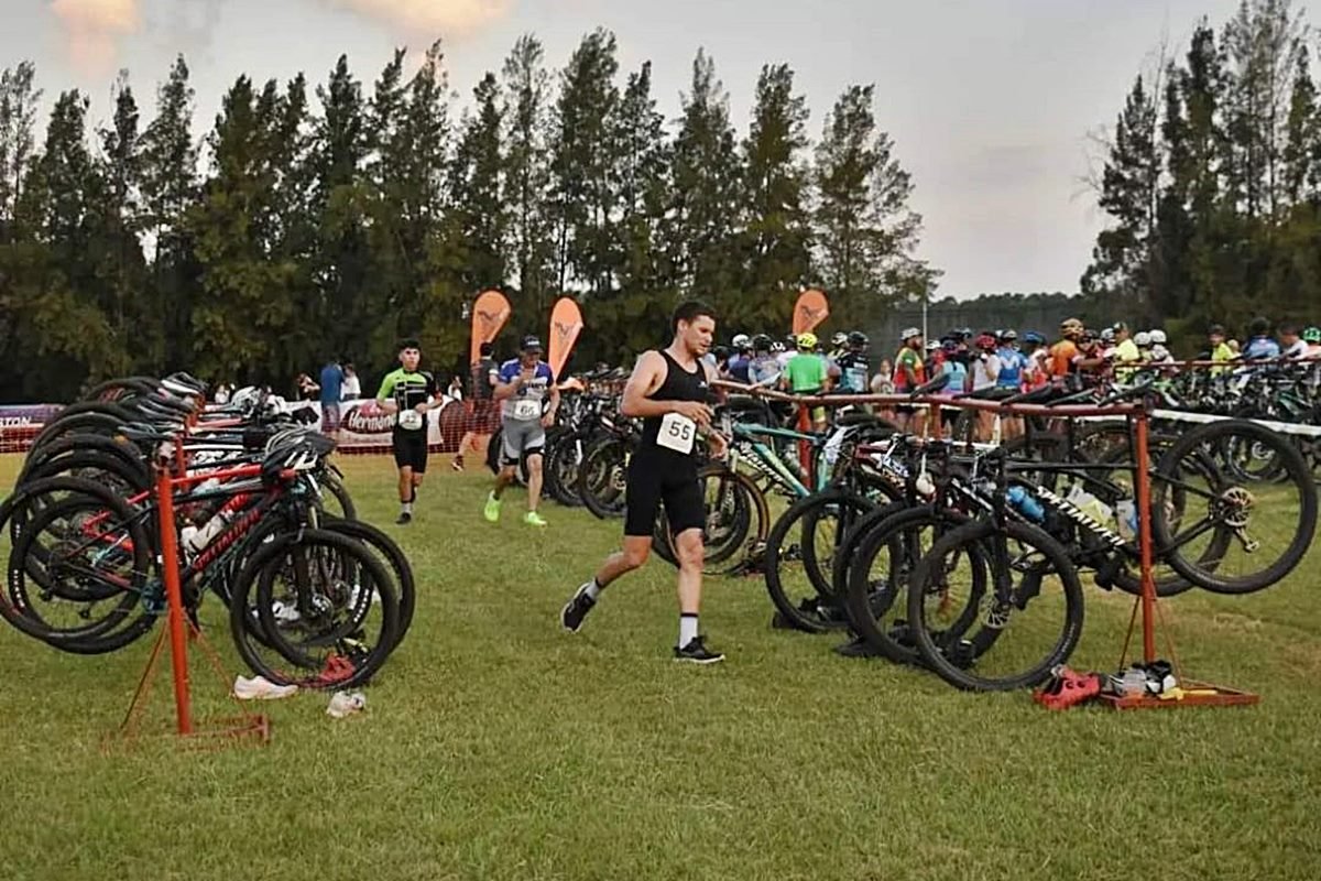 Se prepara el predio del lago para recibibir a los duatletas.