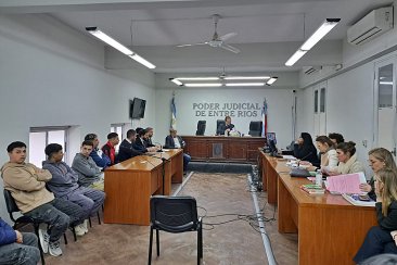 Los ocho jóvenes que actuaban como “tira tiros” de bandas narcos. Los ocho jóvenes que actuaban como “tira tiros” de bandas narcos.