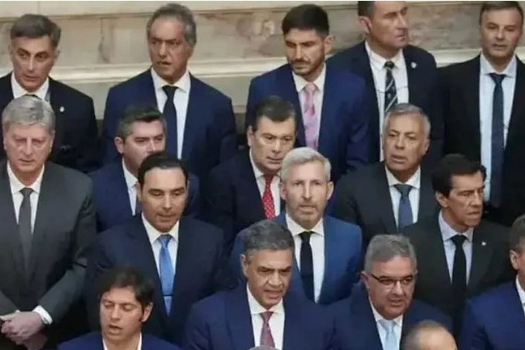Milei les pidió a los gobernadores ajustar 60.000 millones de dólares en 2025