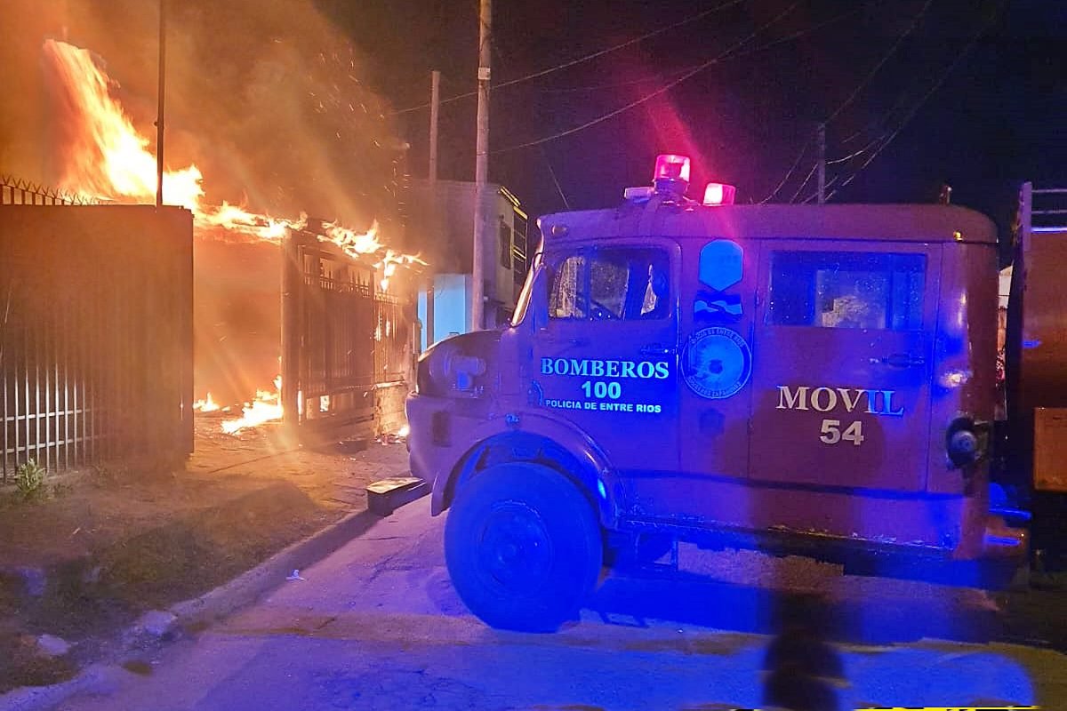 El incendio provoc&oacute; importantes destrozos en la propiedad