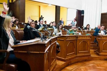 Villalba lamentó la falta de acompañamiento de los demás bloques. Villalba lamentó la falta de acompañamiento de los demás bloques.