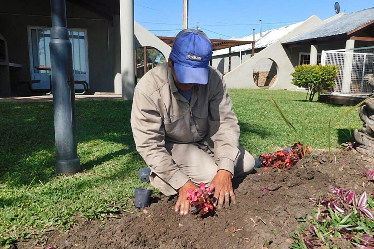 Los trabajadores de Puerto Yeruá reciben aumento salarial. Los trabajadores de Puerto Yeruá reciben aumento salarial.