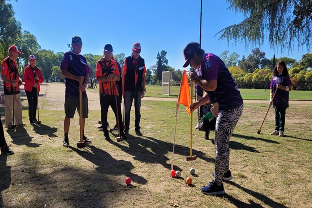 El evento congrega a 1260 participantes de toda la provincia.
