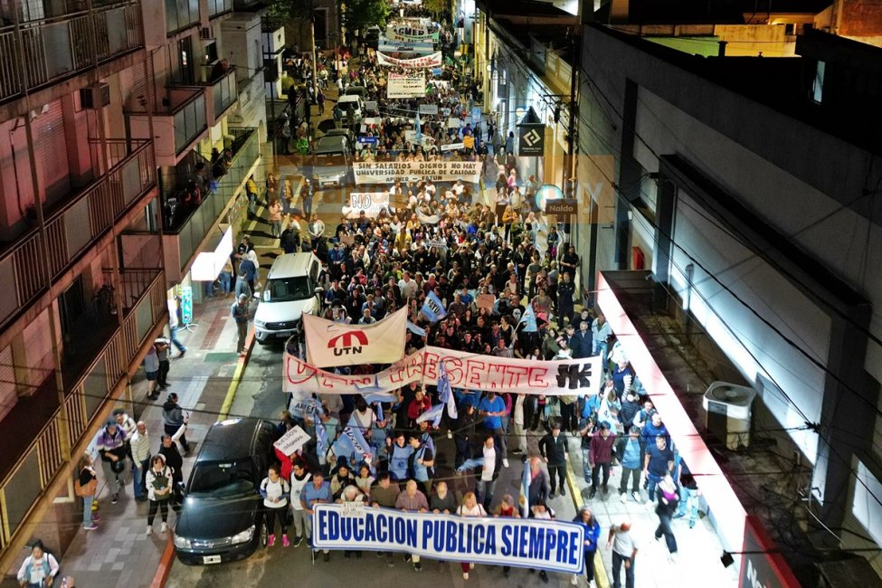 Concordia volvió a tener una masiva marcha universitaria en defensa de la educación pública