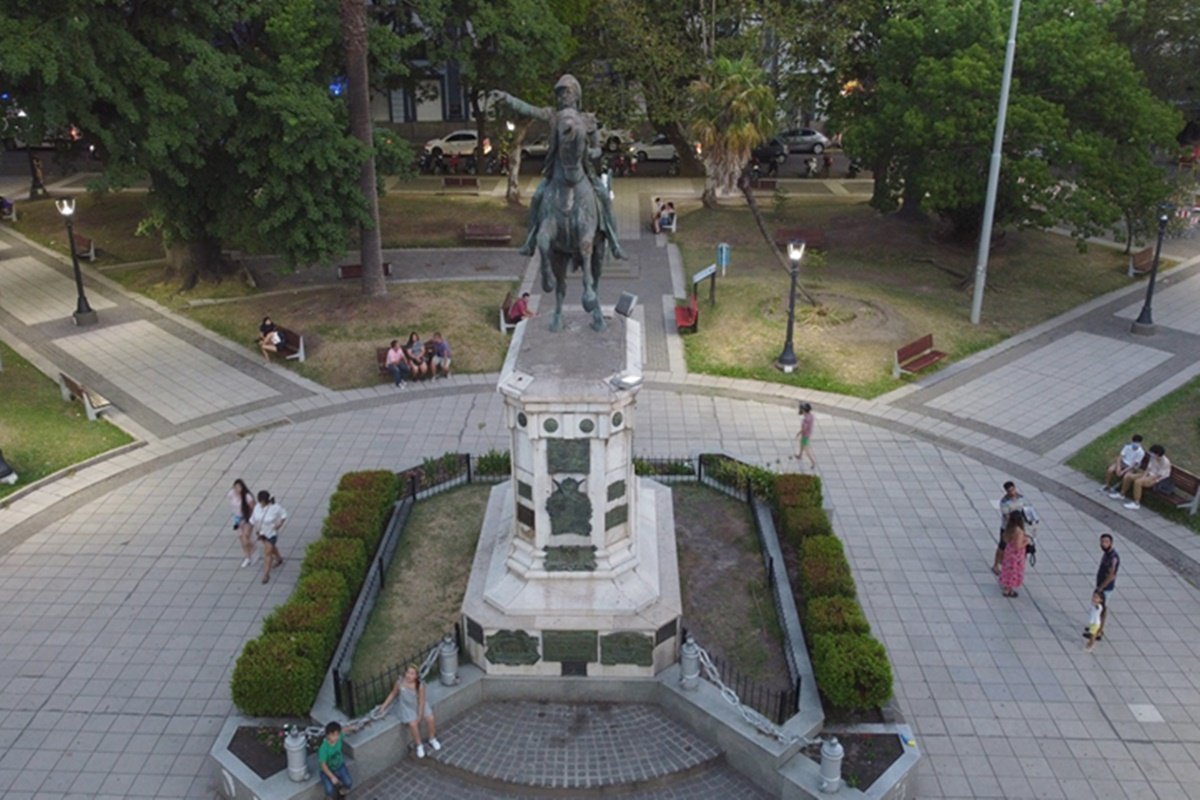 Ser&aacute; dictada por la licenciada Mar&iacute;a del Pilar Piana.