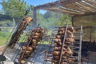 El asado es el protagonista en el Día de Campo de La Angélica. El asado es el protagonista en el Día de Campo de La Angélica.