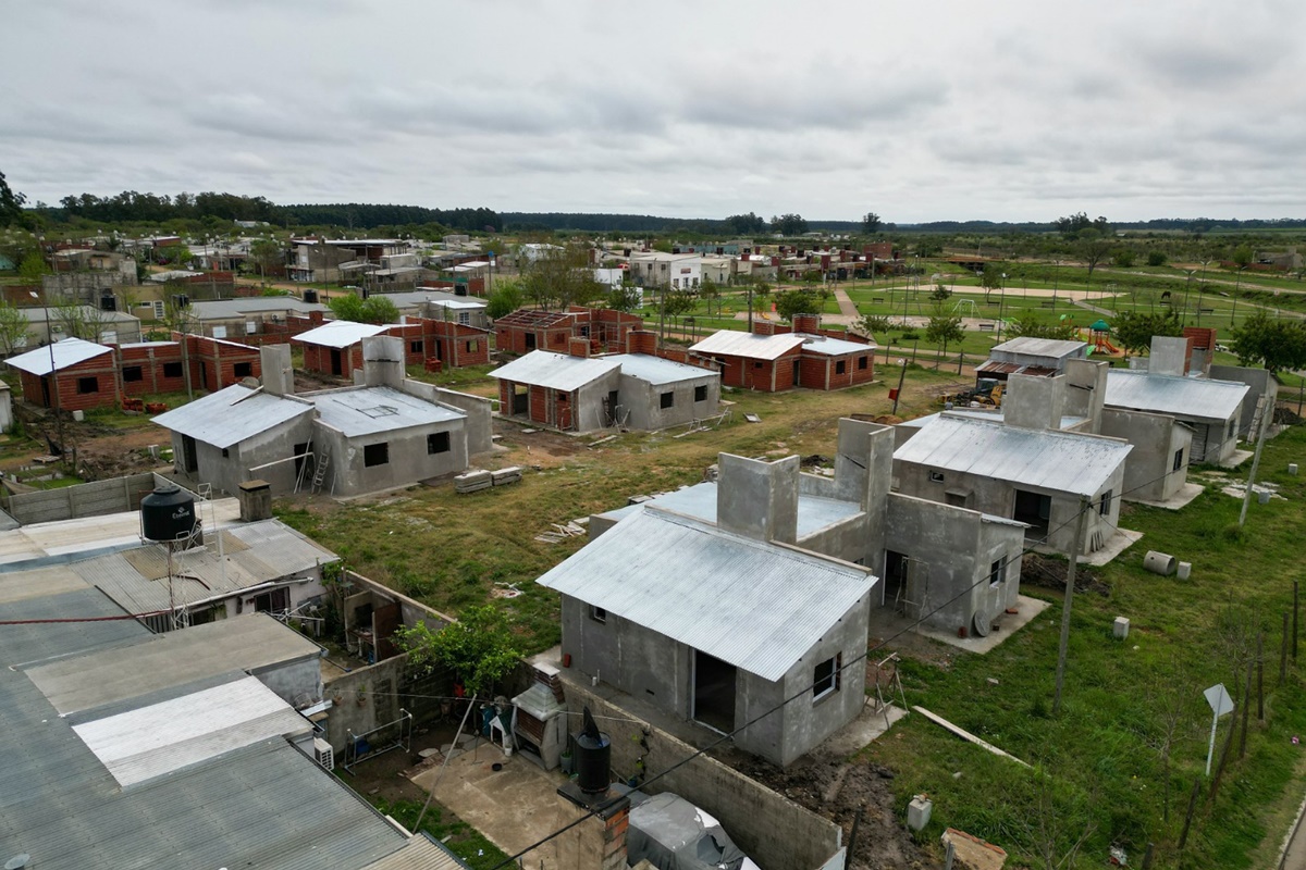 Avanza a buen ritmo la construcción de viviendas que se reactivaron en ...