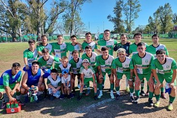 Estudiantes visita a Comunicaciones en cancha La Bianca. Estudiantes visita a Comunicaciones en cancha La Bianca.