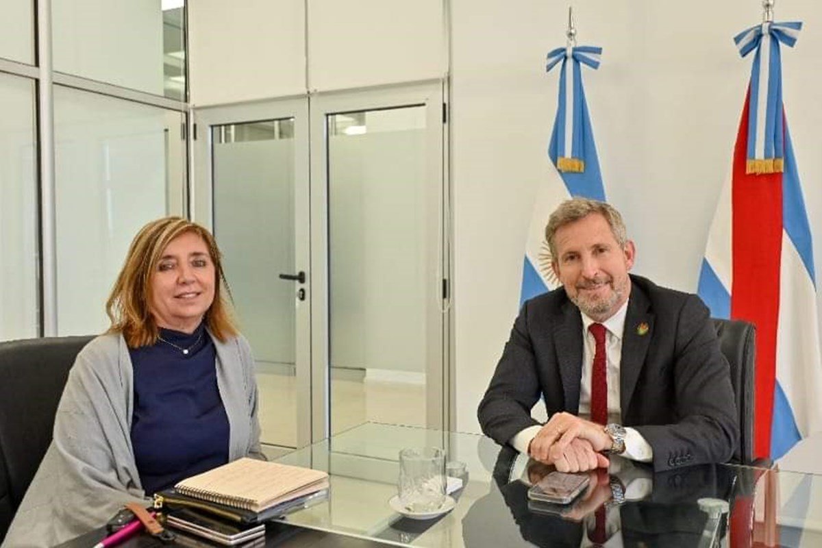 La legisladora por el departamento reunida con el gobernador Frigerio