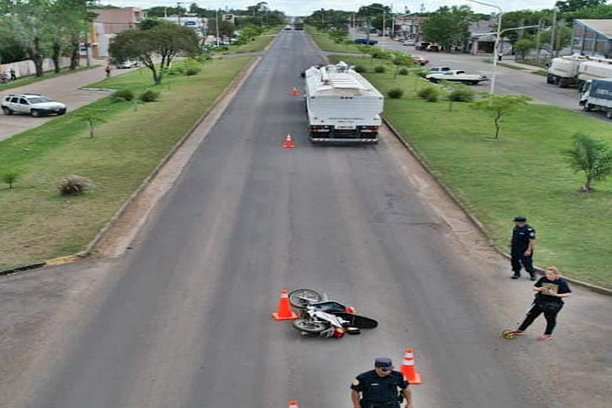 El tramo urbano de la Ruta 18 volvió a ser escenario de un grave choque ...