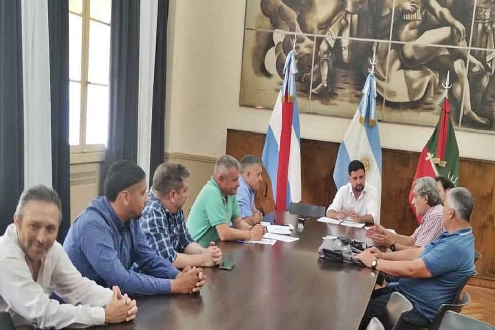 Otro gremio municipal emplaza al intendente advirtiendo medias de fuerza
