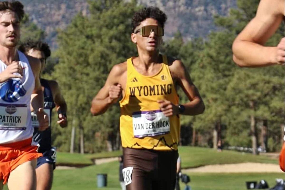 Dylan busca seguir perfeccionando su deporte a nivel internacional. Dylan busca seguir perfeccionando su deporte a nivel internacional.