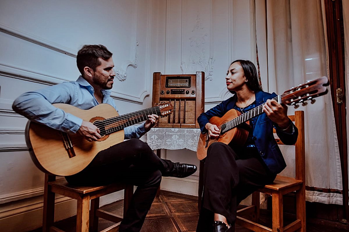 Augusto Ayala de Concordia y Pamela Padilla de Ubajay de gira por Europa