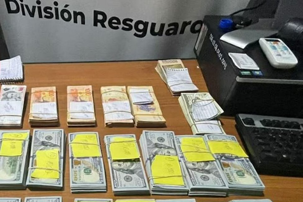 El senador Kueider quedó demorado en Paraguay por ingresar a ese país con más de USD 200.000 sin declarar